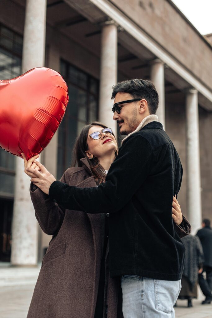 ANR Houston Happy Couple with Heart Balloon